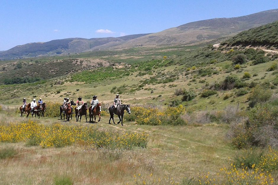 A caballo por la Ruta del Emperador - Imagen 2